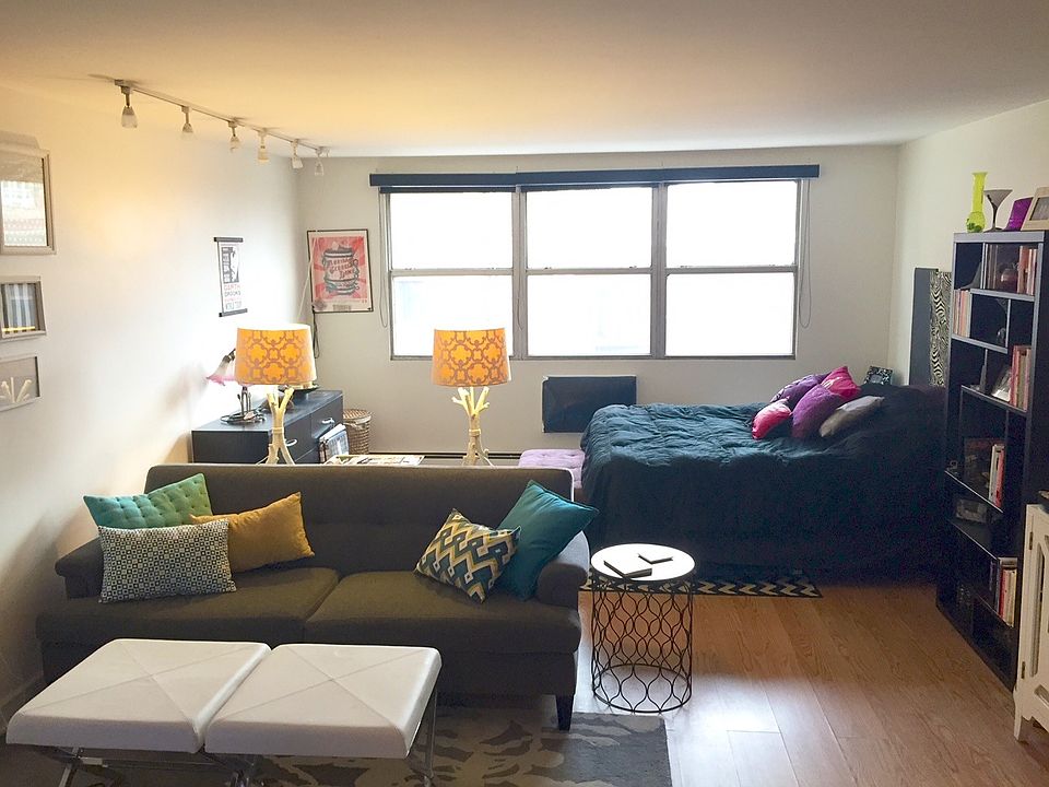 1st image of 420 W Belmont Ave APT 3C