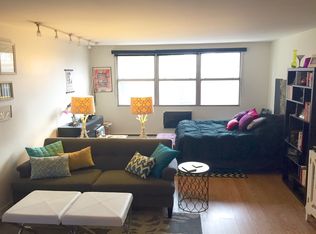 420 W Belmont Ave APT 3C, Chicago, IL 60657