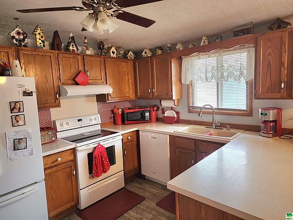 4th image of 811 Red Maple Cir