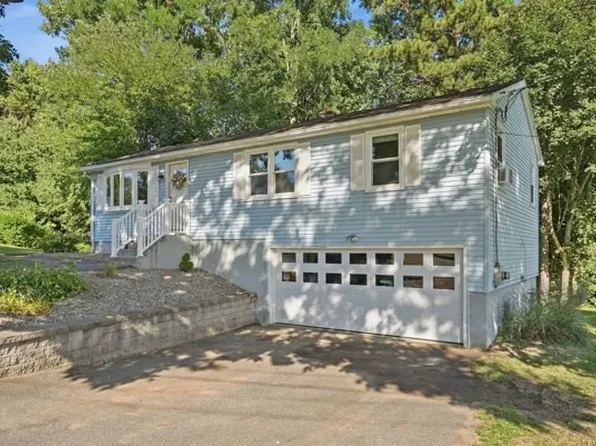 185 Murphy Ln, Chicopee, MA 01020