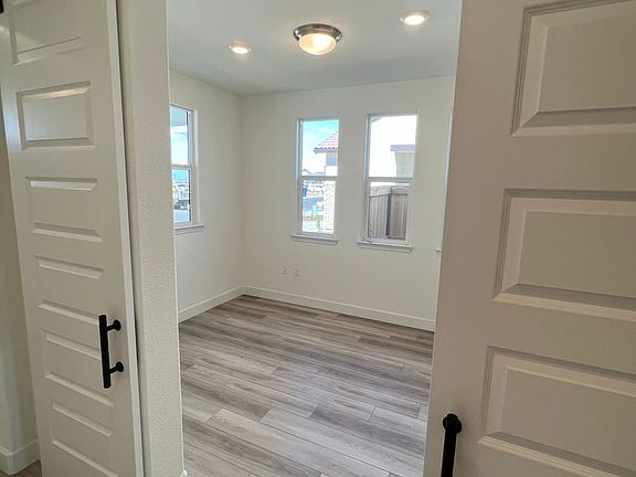 5th image of 8257 Evans Tree Dr