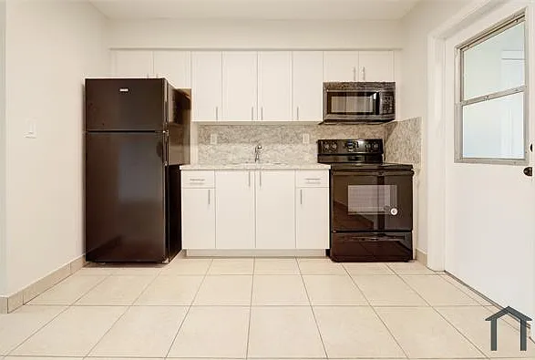 9393 NW 5th Ave #9393 — Photo 11