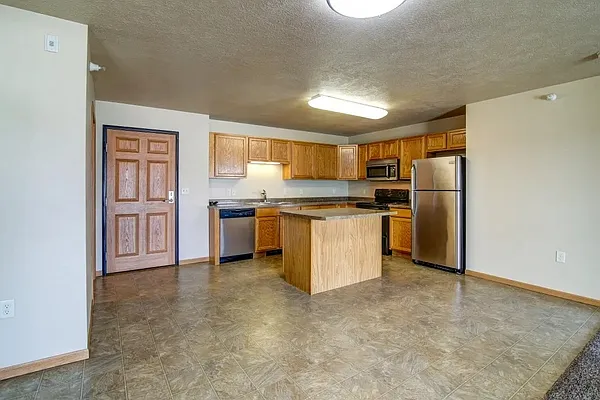 Meadow Ridge Apartments — Photo 10