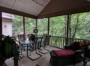 6 Ottaray Ct, Brevard, NC 28712