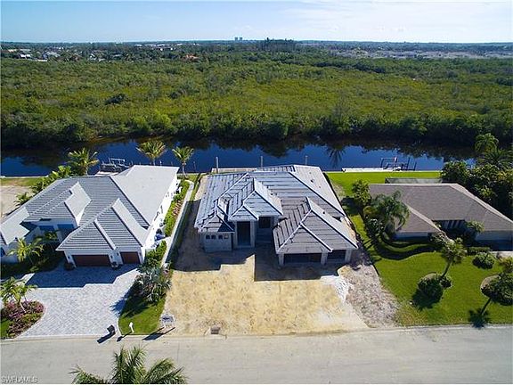 3rd image of 6810 Danah Ct