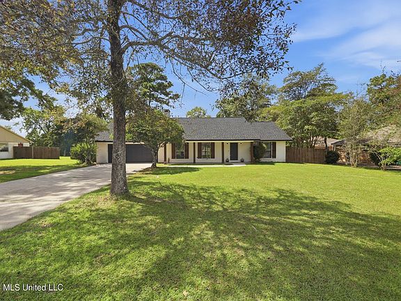 4th image of 5428 Diamondhead Dr E