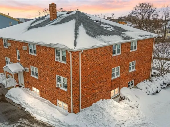 40 Railroad Ave #B2, Beverly, MA 01915