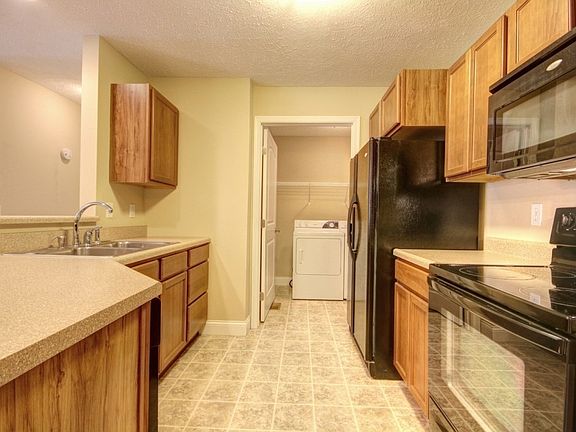 5th image of 407 Villa Ln #0