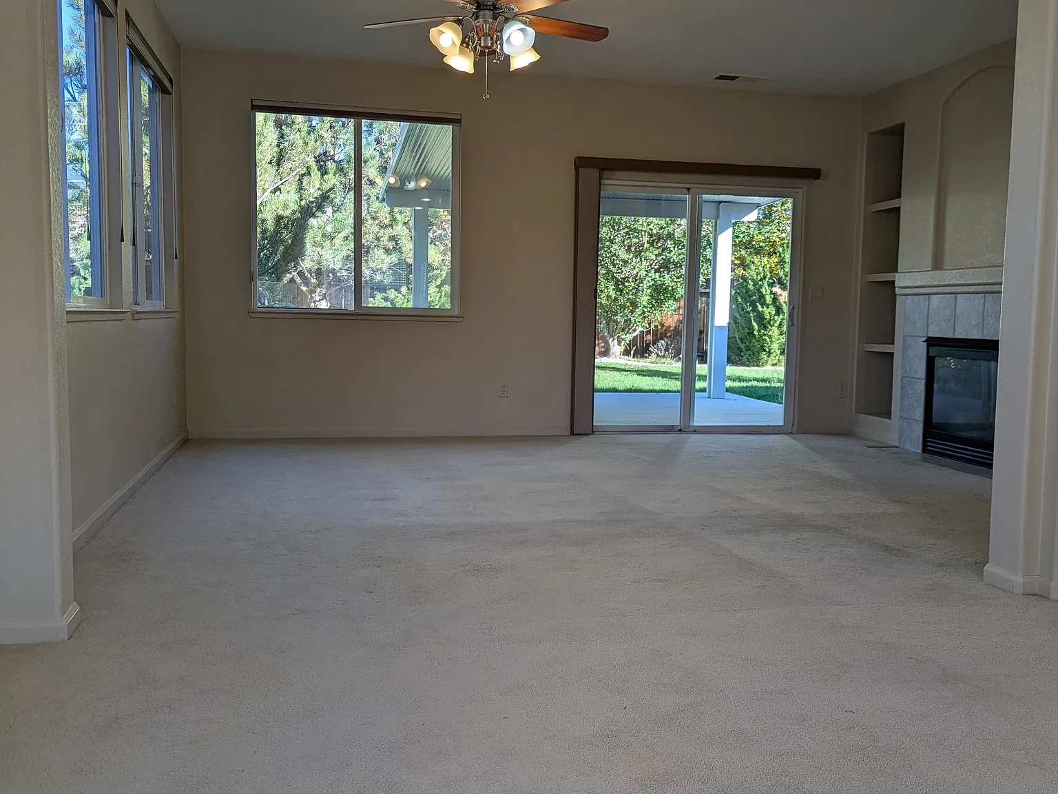3 bed, 1443 sqft, $2,500 — Photo 4