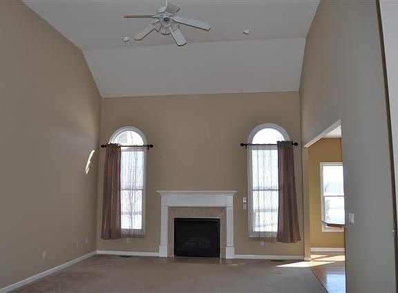 5th image of 8165 Fox Tail Ct