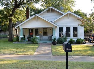 404 E Henry St, Hamilton, TX 76531