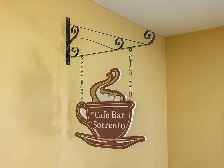 013_ParkSorrento_ExtAm_XS