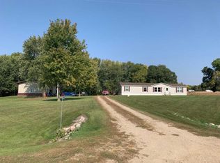 16334 220th St, Hutchinson, MN 55350