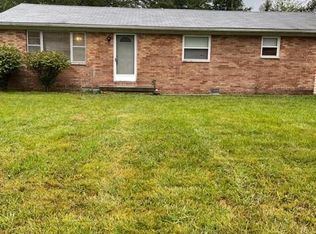 209 E Larry Ln, Scottsburg, IN