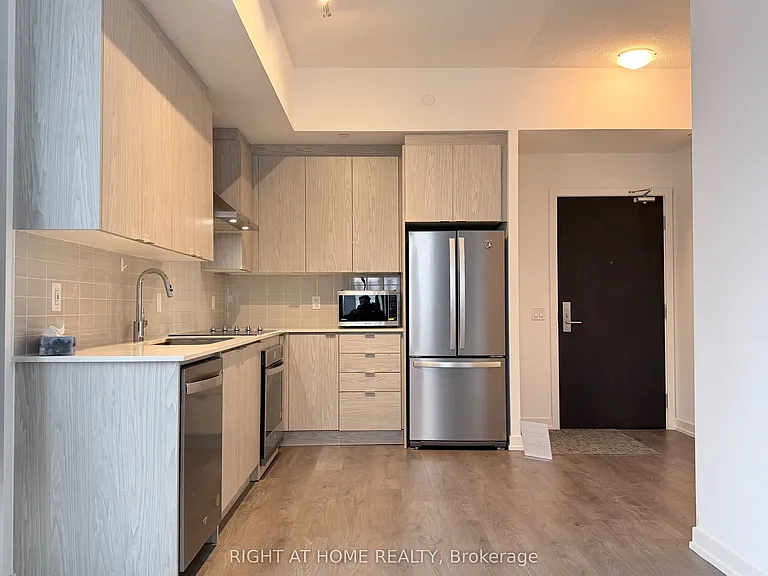 55 Duke St W #218 — Photo 5
