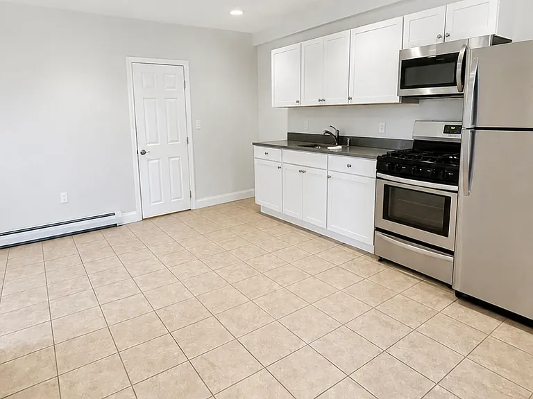 175 Boston St #2 — Photo 2