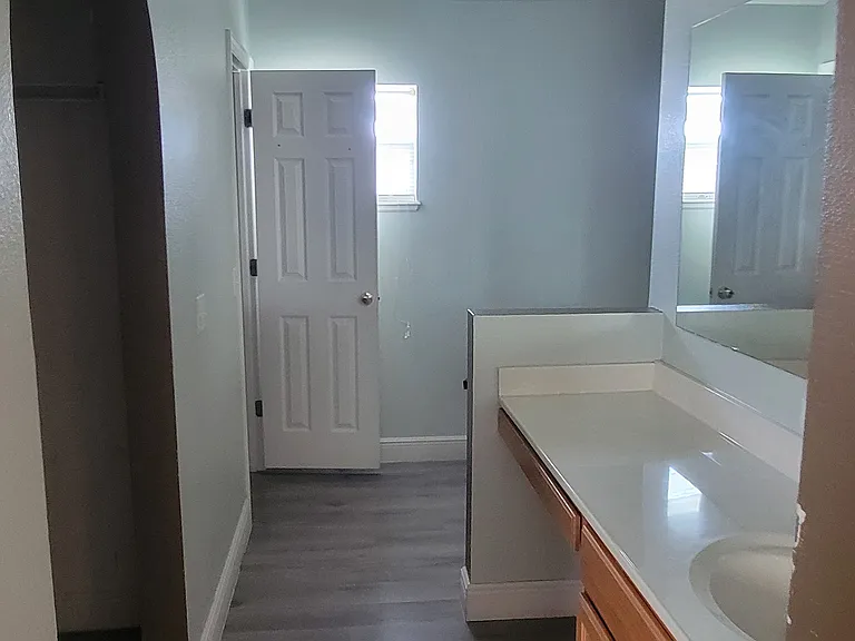 100 Cimarron Ln — Photo 5