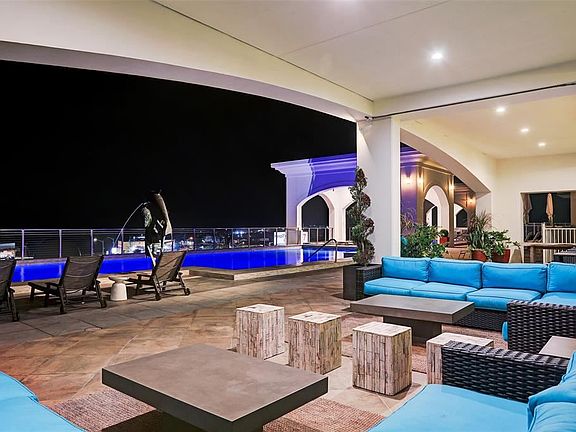 5th image of 500 Seawall Blvd Unit 913