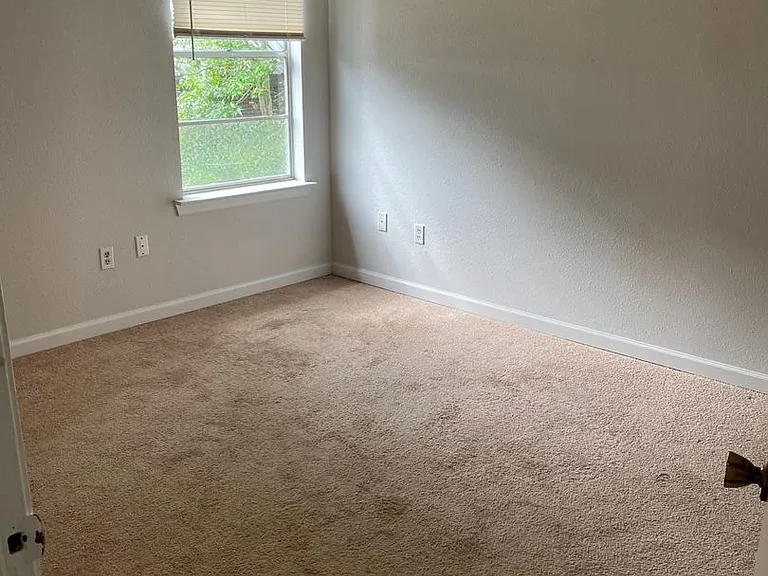 Woodland Trace Apartments — Photo 47