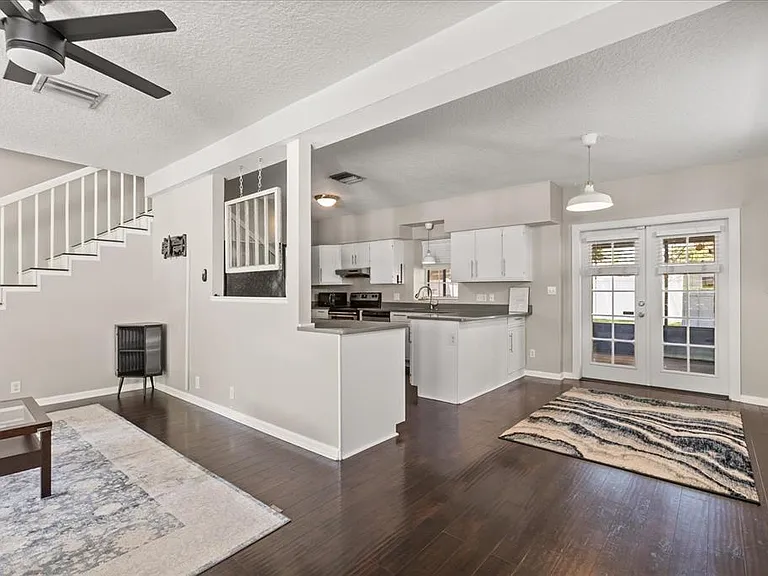 742 N Westmoreland Dr — Photo 10