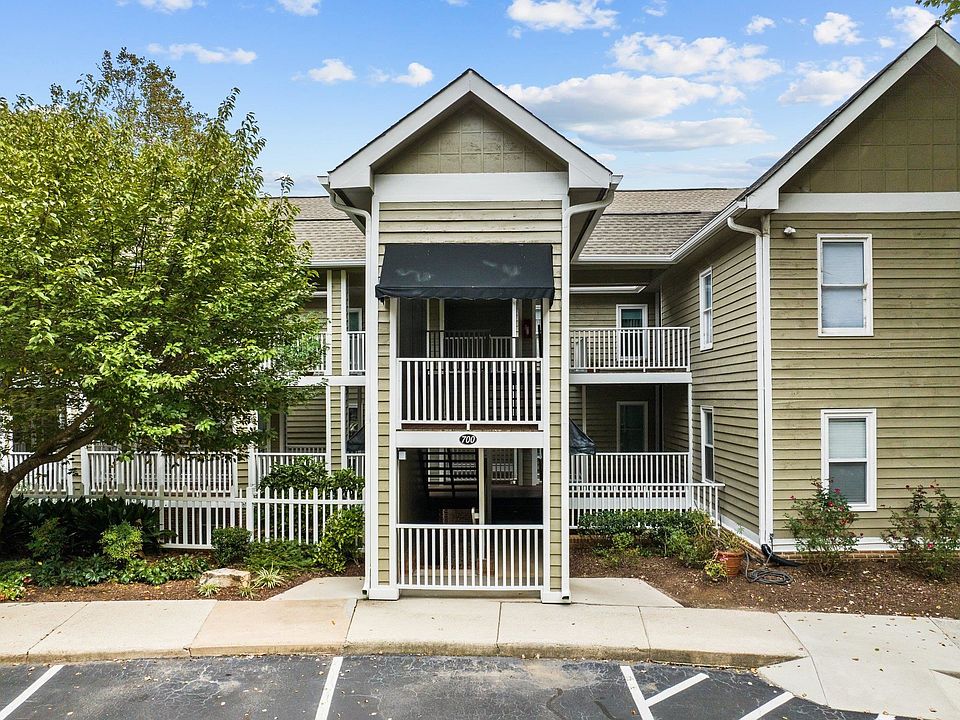 2nd image of 724 Springfork Dr Unit 426