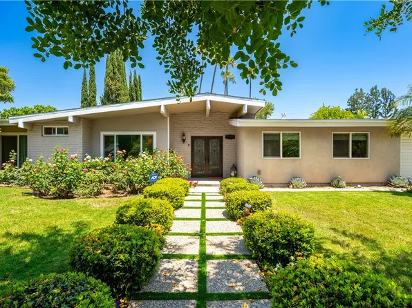22441 Martha St, Woodland Hills, CA 91367