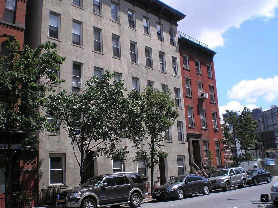 1st image of 455 W 35th St #1W