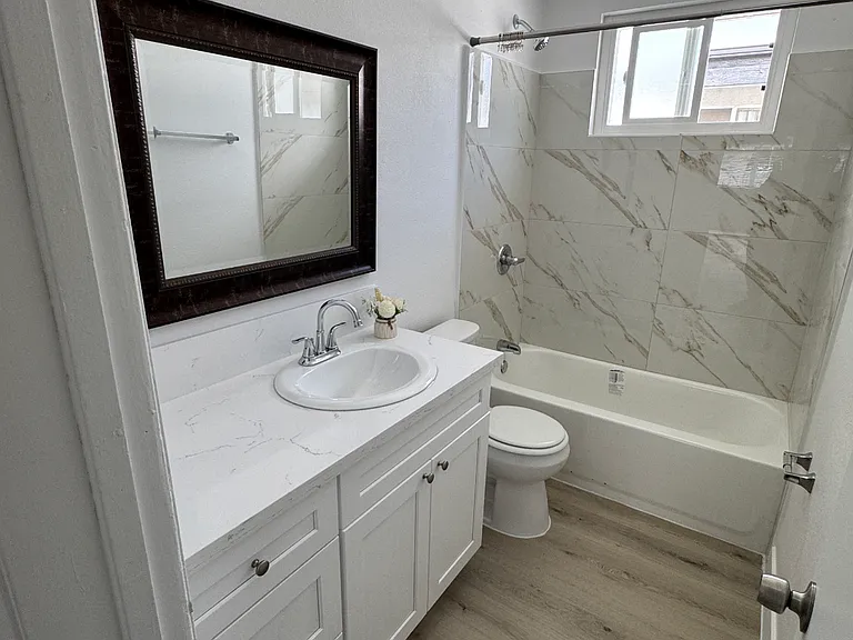 18337 Kittridge St #2 — Photo 13