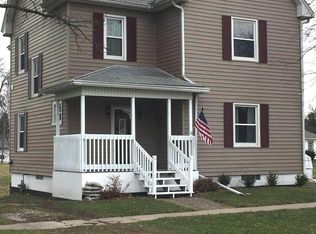 1504 14th St, Viola, IL 61486