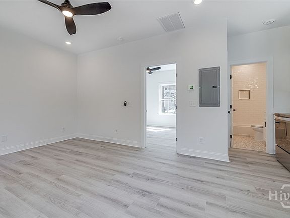 2nd image of 1619 Le Grand St