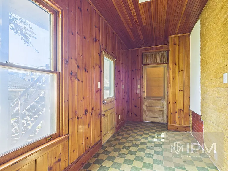 748 Madison Ave — Photo 8