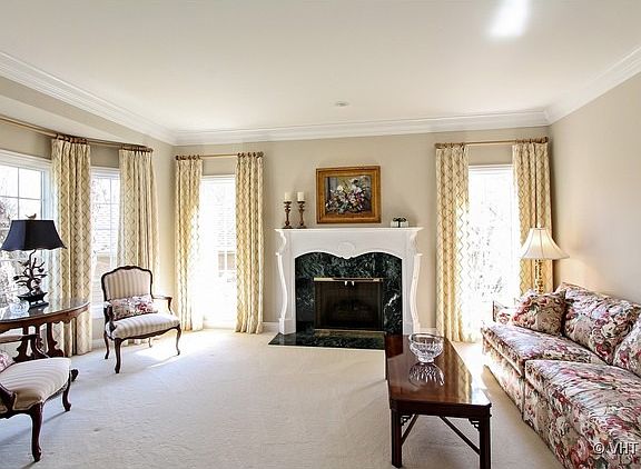 3rd image of 554 W Rosiland Dr