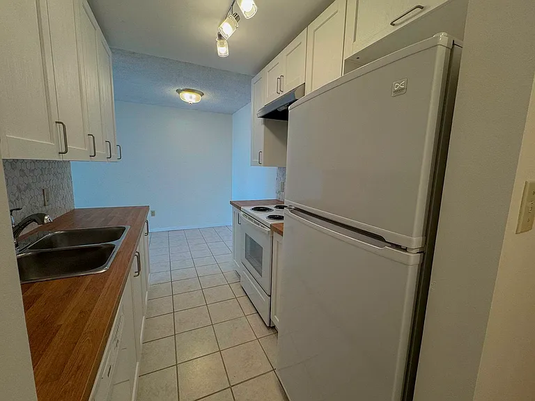 4353 Halifax St #806 — Photo 4