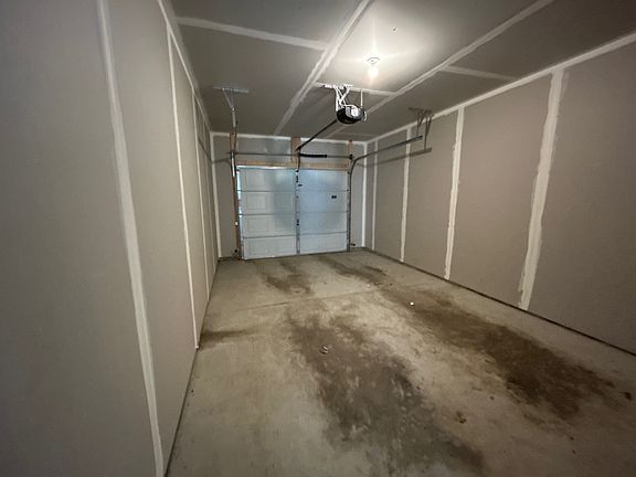 2nd image of 13612 Signature Dr