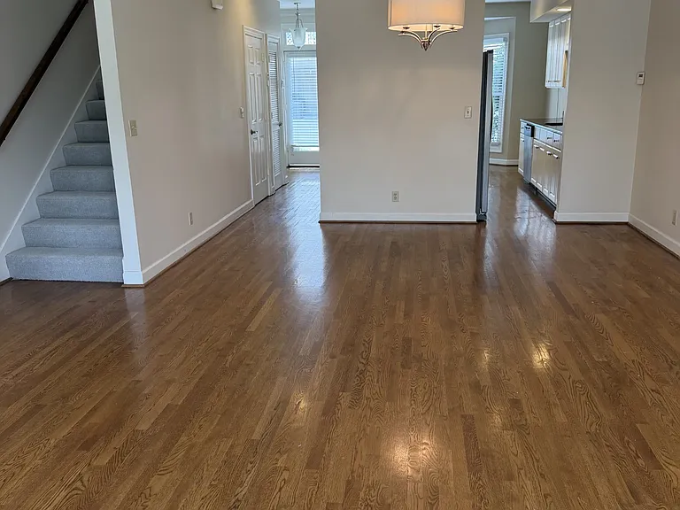 354 Ardsley Pl — Photo 5