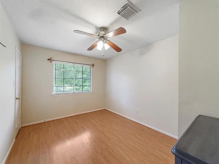 25719 Bearborough Dr — Photo 20