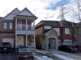 26 Pefferlaw Cir, Brampton, ON L6Y 0K1