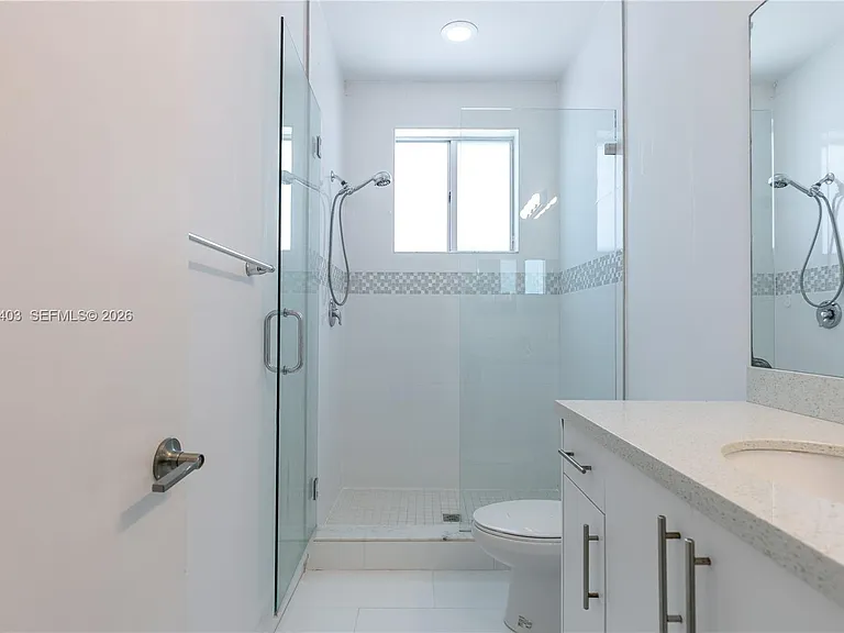 2610 NE 213th St #103 — Photo 27