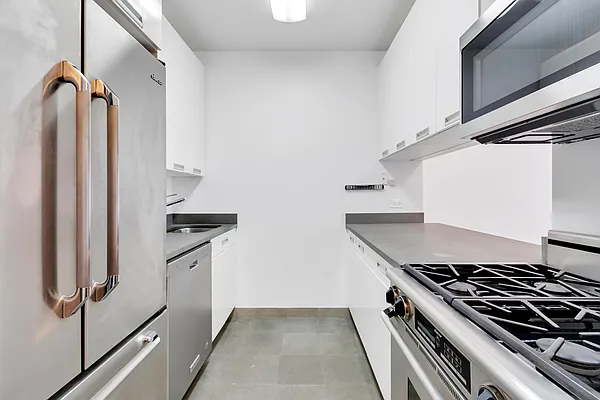 Sold by Compass | media 5