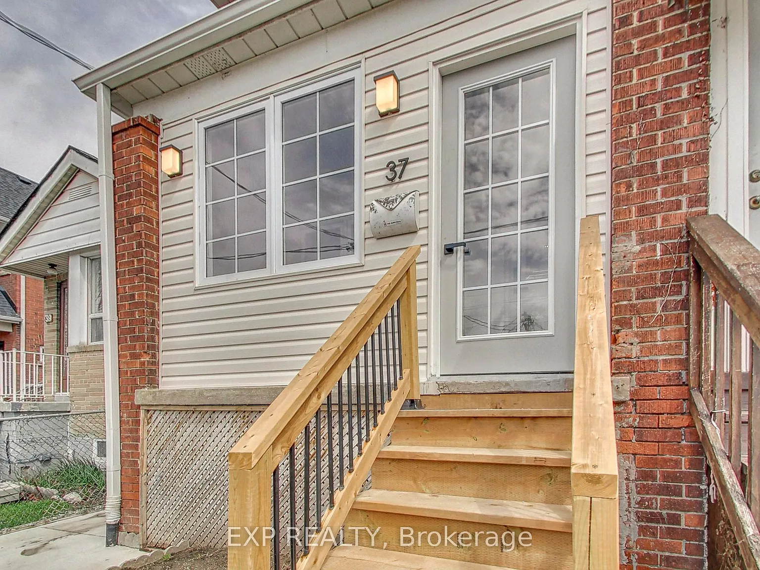 3 bed, $4,995 — Photo 2