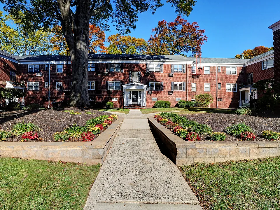 Garwood Gardens Apartments