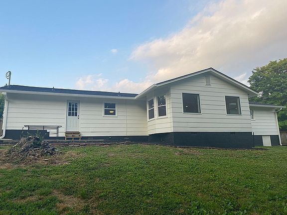 2nd image of 2105 Mannassas Ln