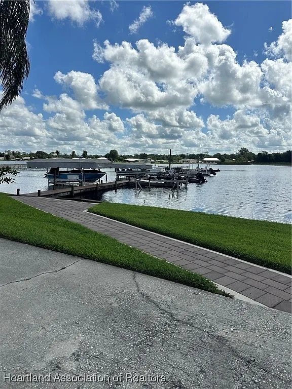 2 bed, 2.0 bath, 1104 sqft, $1,200 — Photo 3