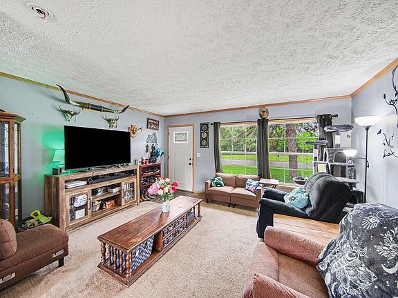 3rd image of 6848 Coon Hill Rd