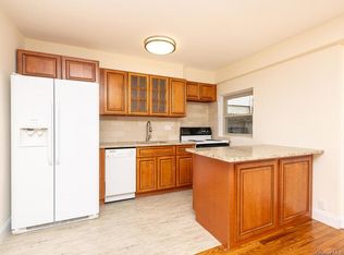 45 Troy Ln, Yonkers, NY 10701