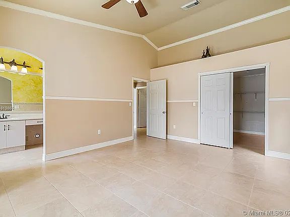 5th image of 13420 SW 17th Ct