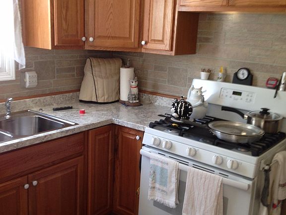 4th image of 241 Robert Dr #241