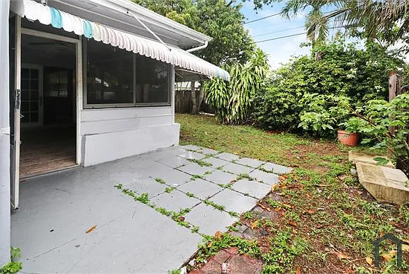 8341 NW 25th St — Photo 25
