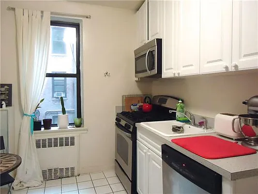 Rented by I & I New York | media 7