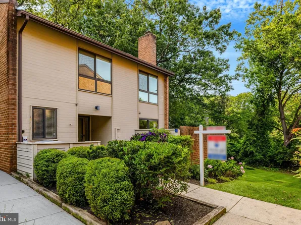 11712 Indian Ridge Rd, Reston, VA 20191